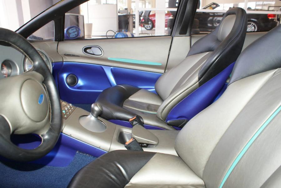 Интерьер Ford Via Concept 1989 года  (фото 35 из 65)